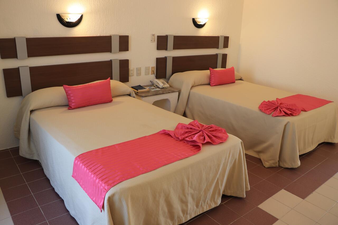 Hotel Plaza Palenque Exteriör bild